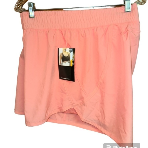 Avia Pastel Peach Running Short Zippered Pockets Size 22 NWT - Picture 2 of 10